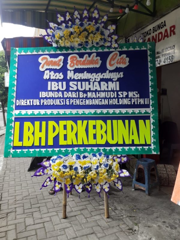 Ayumi florist Wonogiri karangan bunga murah M 101